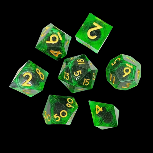 Jeu de dés Donjons et Dragons en résine à noyau liquide vert/or/noir