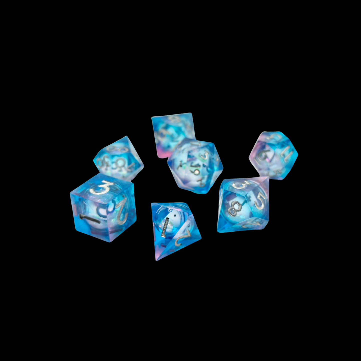 Jeu de dés Donjons et Dragons en résine à noyau liquide bleu/rose