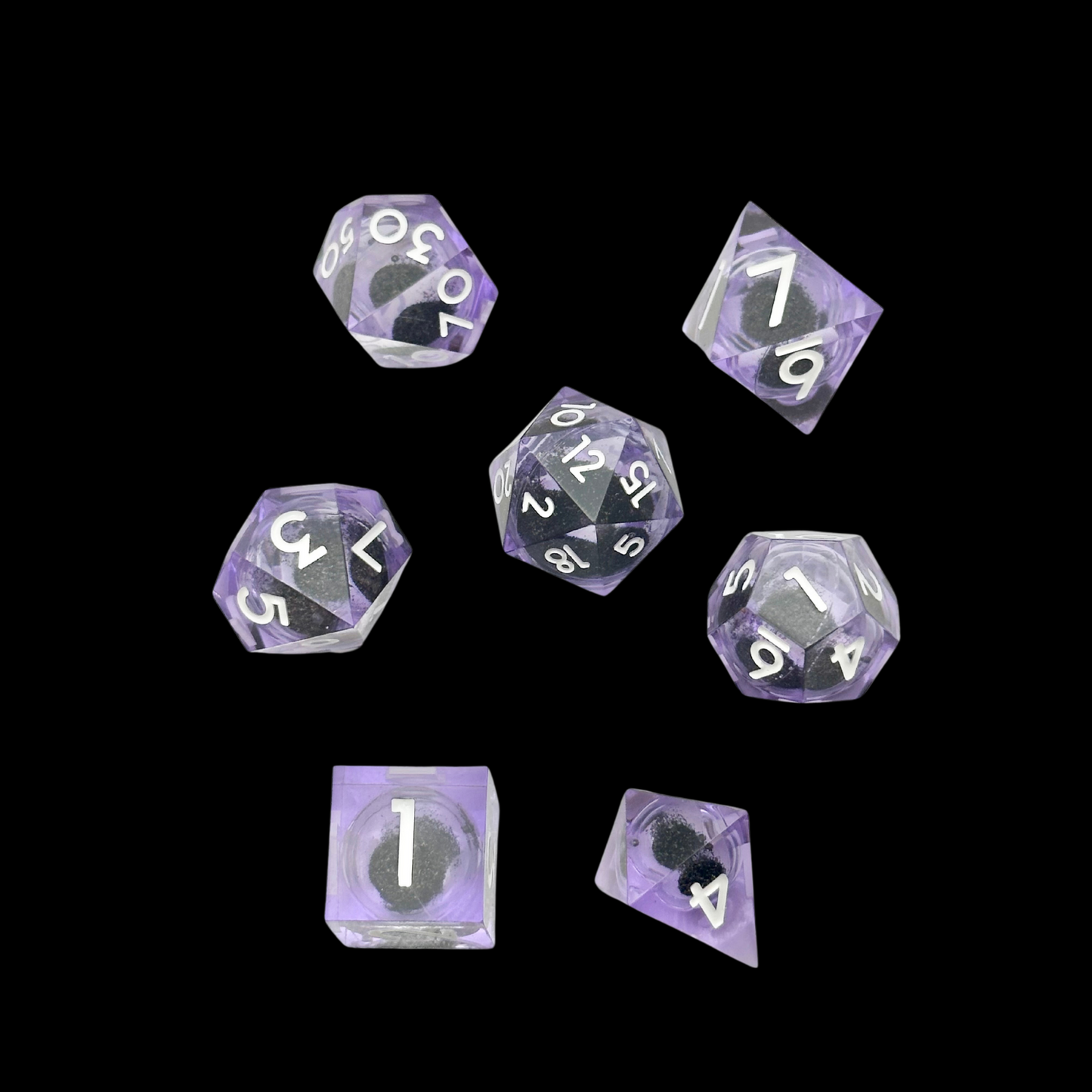 Jeu de dés Donjons et Dragons en résine, noyau liquide, violet/noir