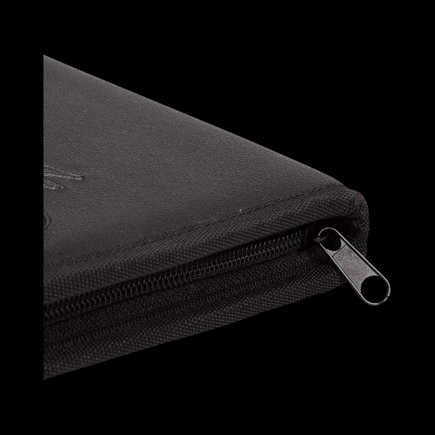 Monster Zippered Binder Black Deluxe 4 Pocket 160x Cards