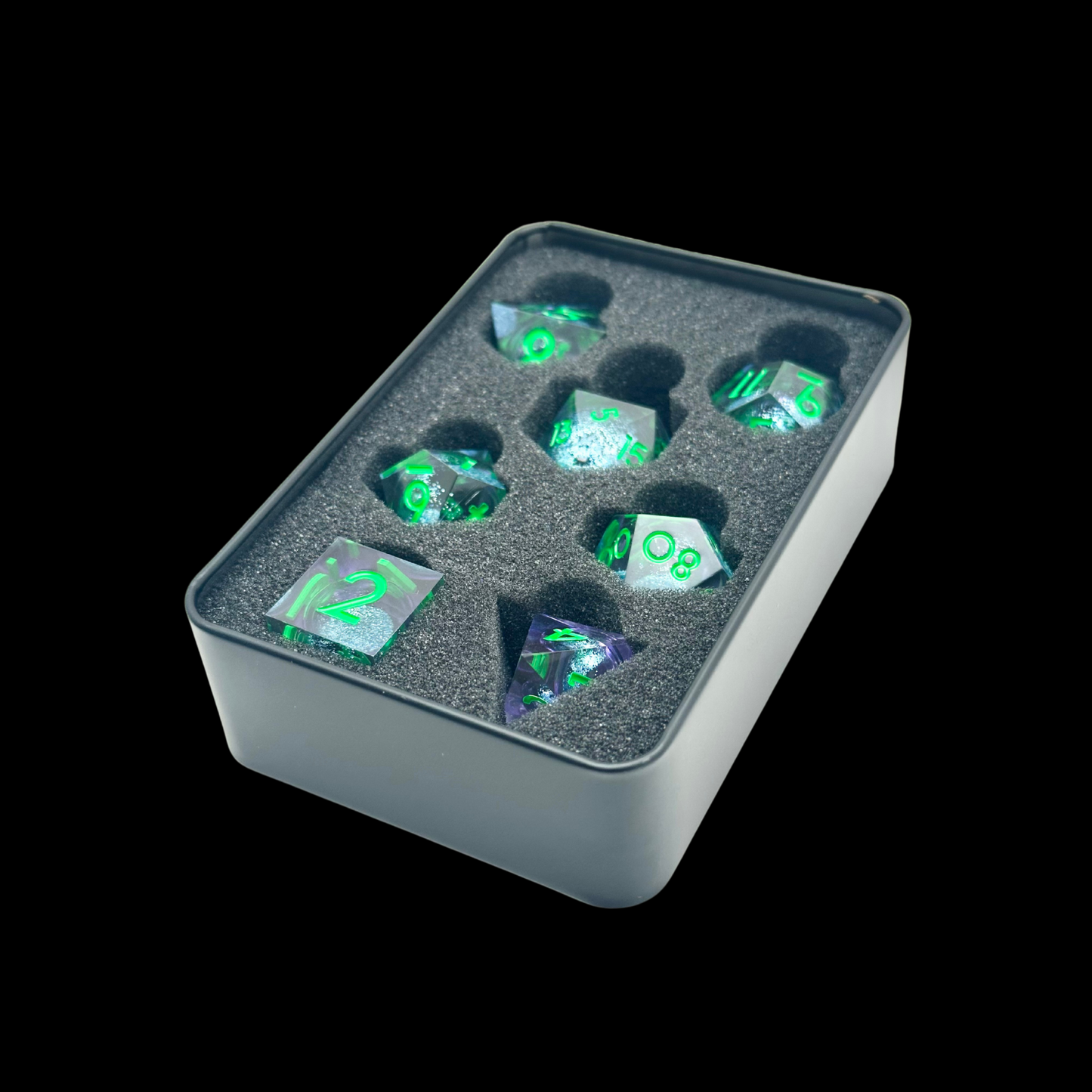Jeu de dés Dungeon &amp; Dragons en résine à noyau liquide vert/violet/bleu